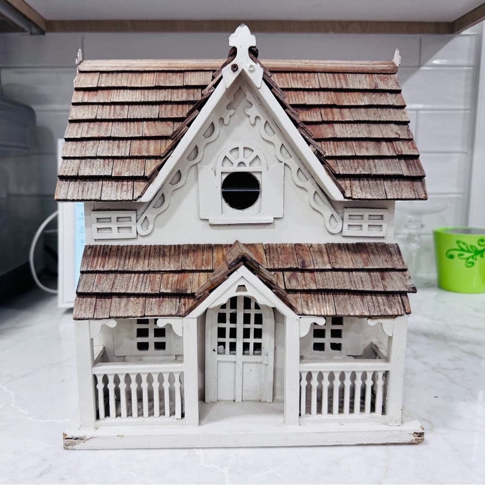 Charming White Cottage Bird House 🕊️